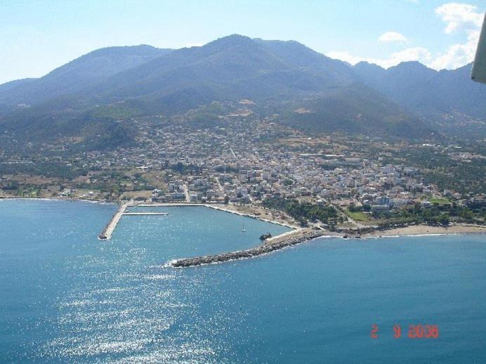 Terpsichore Apartments Kyparissia Exteriér fotografie